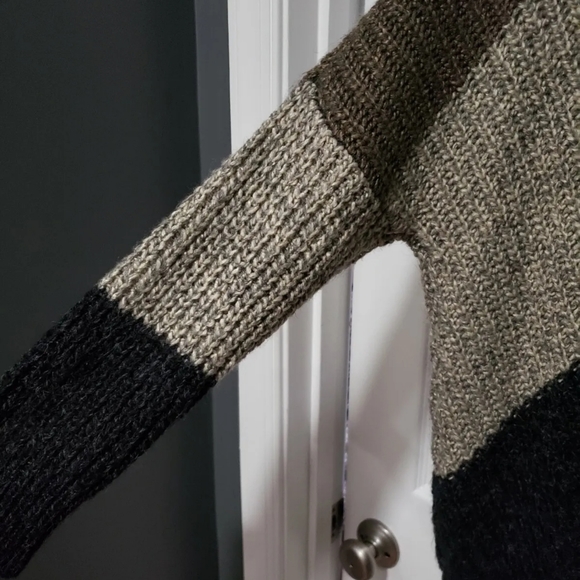 La Fée Verte Anthropologie sweater colorblock black gray small - Picture 3 of 8